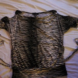Isabella Rodriguez Zebra top (med)